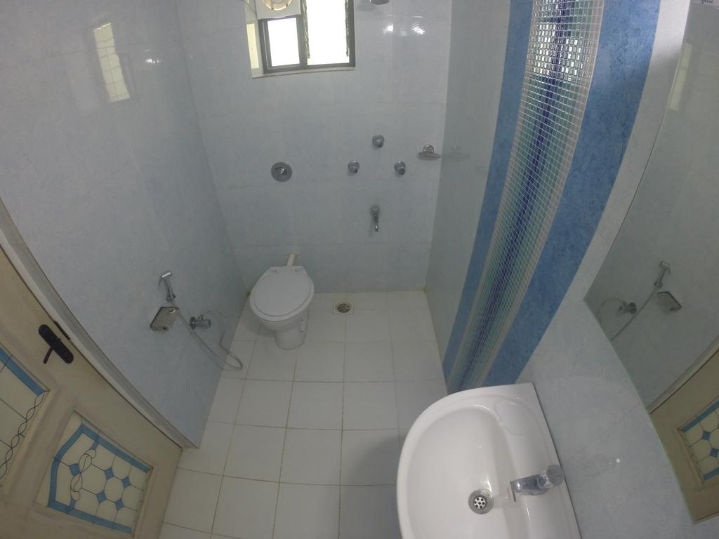 Ocean Crest Hotel Colva Exterior foto