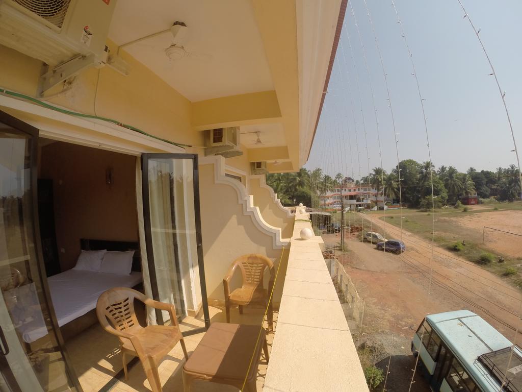 Ocean Crest Hotel Colva Exterior foto
